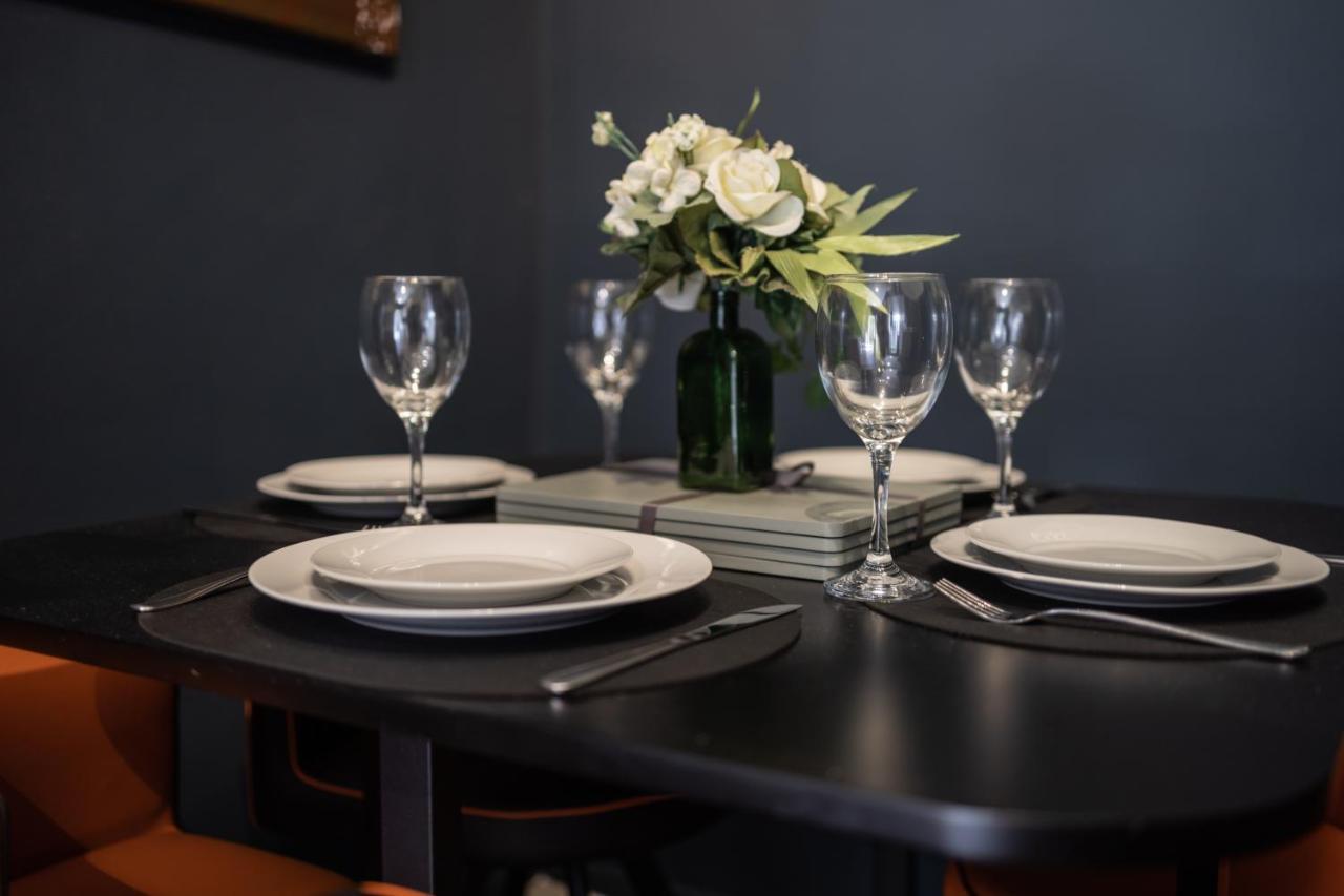Boutique Family Apartment In Celebrity Village. Barnt Green ภายนอก รูปภาพ